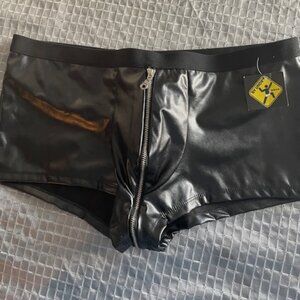 iEFIEL vinyl rave shorts zipper from front to back new size L